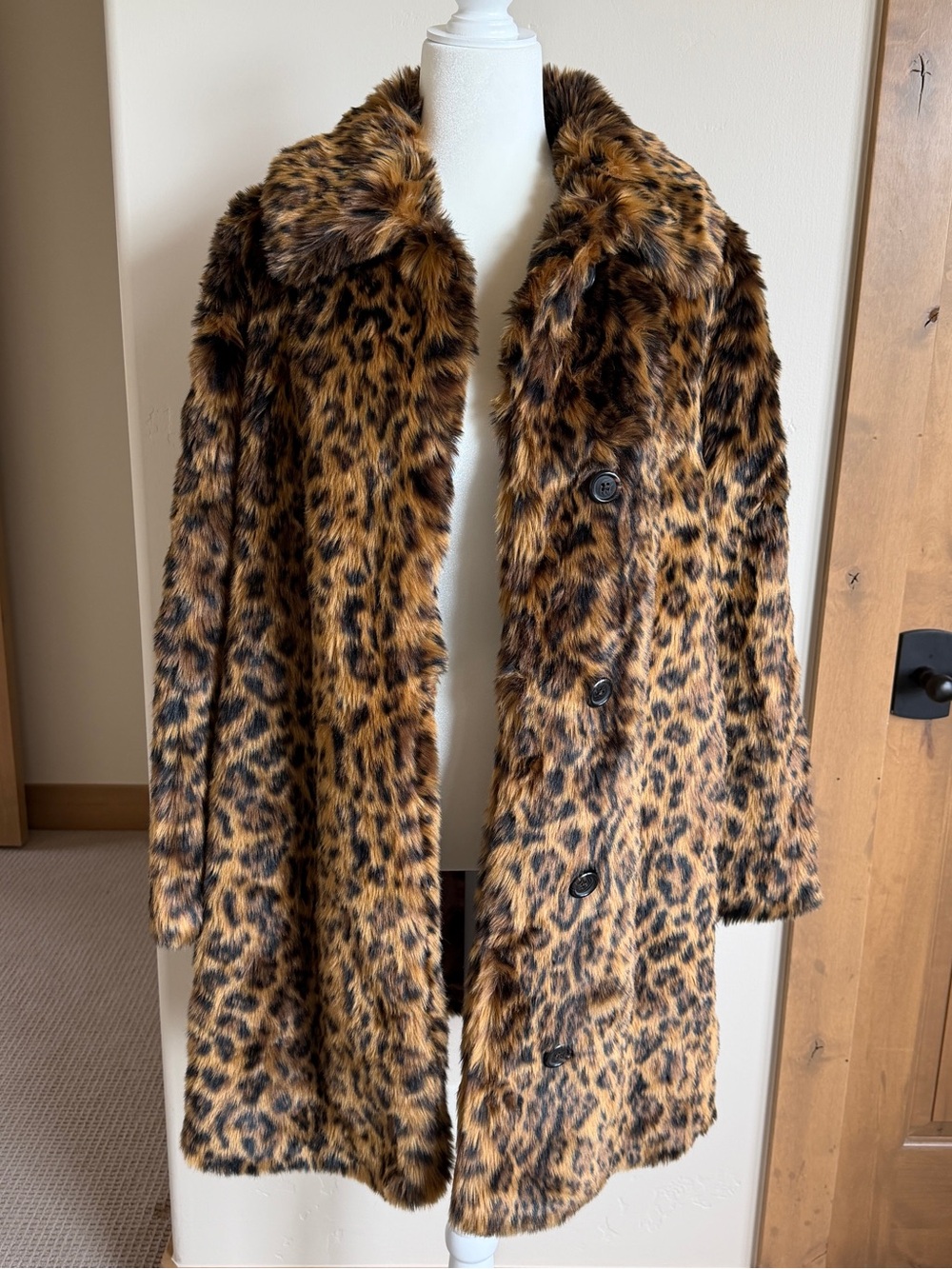 J. Crew Faux-fur leopard coat | Size M - Picture 2 of 5